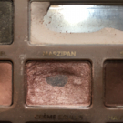 Swatch de Celie.drd : Chocolate bar - Palette de fards à paupières, Too Faced