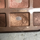 Swatch de Celie.drd : Chocolate bar - Palette de fards à paupières, Too Faced