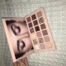 Swatch de Jessie_rgz : The New Nude Palette - Palette de fards à paupières, Huda Beauty