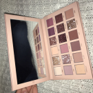 Swatch de Jessie_rgz : The New Nude Palette - Palette de fards à paupières, Huda Beauty