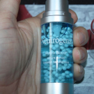 Swatch de peggy vanderhispallie : Hydro Boost®: Sérum perles booster survitaminé, Neutrogena