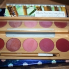 Swatch de peggy vanderhispallie : Palette kiss kiss bang bang, Zao Make Up