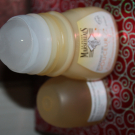 Swatch de peggy vanderhispallie : Déodorant Bille Huiles Essentielles Sauge et Fleur d'Oranger, Le Petit Marseillais