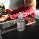 Swatch de peggy vanderhispallie : Gel Lavant mains, Le Petit Marseillais