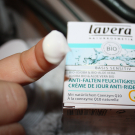 Swatch de peggy vanderhispallie : Crème de Jour Anti-Rides Q10 Basis Sensitiv, Lavera