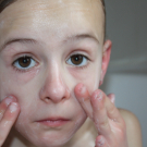 Swatch de peggy vanderhispallie : Pain nettoyant surgras XeraCalm A.D., Avène