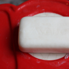 Swatch de peggy vanderhispallie : Pain nettoyant surgras XeraCalm A.D., Avène