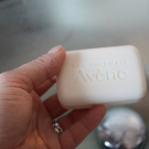 Swatch de peggy vanderhispallie : Pain nettoyant surgras XeraCalm A.D., Avène