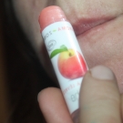 Swatch de peggy vanderhispallie : Baume à lèvre bio pêche, Aroma-Zone