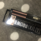 Swatch de Mariamakeup : Encre à Sourcils Longue Tenue Tattoo Brow, Maybelline New York