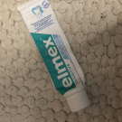 Swatch de Mariamakeup : Dentifrice Elmex Sensitive au fluorure d'amines Olafluor de Elmex, Elmex