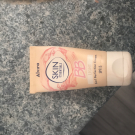 Swatch de oregane05 : Skin Essentials 6 in 1 Perfection Cream, ALVIRA