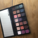 Swatch de Fannypolgas : Born to Run Palette - Palette de fards à paupières, Urban Decay