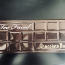 Swatch de spookx1809 : Chocolate bar - Palette de fards à paupières, Too Faced