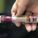 Swatch de spookx1809 : Instant Anti Age l'Effaceur Yeux, Maybelline New York