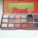 Swatch de Aunatur-elle : Sweet Peach Palette de fards à paupières, Too Faced