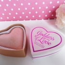 Swatch de Aunatur-elle : Highlighter, Makeup Revolution