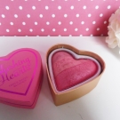 Swatch de Aunatur-elle : I Heart Makeup Blushing Hearts, Makeup Revolution