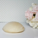 Swatch de Aunatur-elle : Eponge Konjac au charbon de bambou, The Konjac Sponge Co
