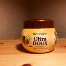 Swatch de Alruna : Masque Nutrition Intense Huile d'Avocat et Beurre de Karité Ultra Doux, Garnier