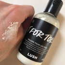 Swatch de VeroToulouse : Poudre pour les pieds T For Toes, Lush