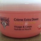 Swatch de Lolitar04 : Crème Extra Douce Pêche Blanche, Le Petit Marseillais