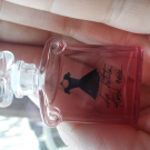 Swatch de Vmell : La Petite Robe Noire - Eau de Parfum, Guerlain