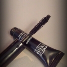 Swatch de Flor Bela : Excessive Lash - Mascara, Make Up For Ever