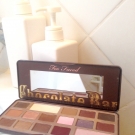Swatch de Charlène91170 : Chocolate bar - Palette de fards à paupières, Too Faced