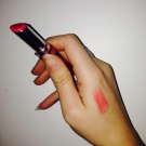 Swatch de Charlène91170 : Kiss Balm, Kiko