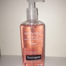 Swatch de Charlène91170 : Gel Nettoyant Pamplemousse Rose Visibly Clear, Neutrogena