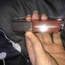 Swatch de Byliaa : Gloss Bomb Universal Lip Luminizer - Enlumineur à Lèvres Universel, Fenty Beauty by Rihanna